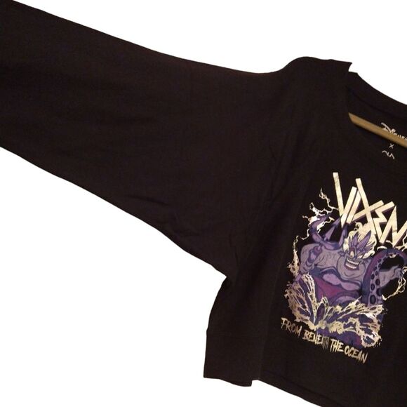 NEW Disney Villains Ursula Black Knit Cropped Drop Shoulder Sweater Top Small - Picture 3 of 8